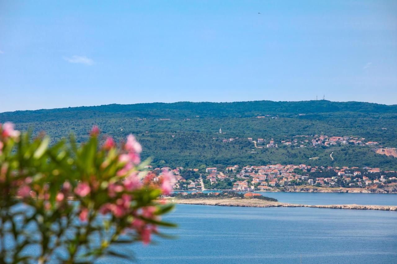 Apartments Mikanovic Crikvenica Exteriör bild