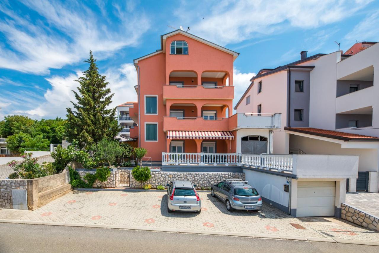 Apartments Mikanovic Crikvenica Exteriör bild