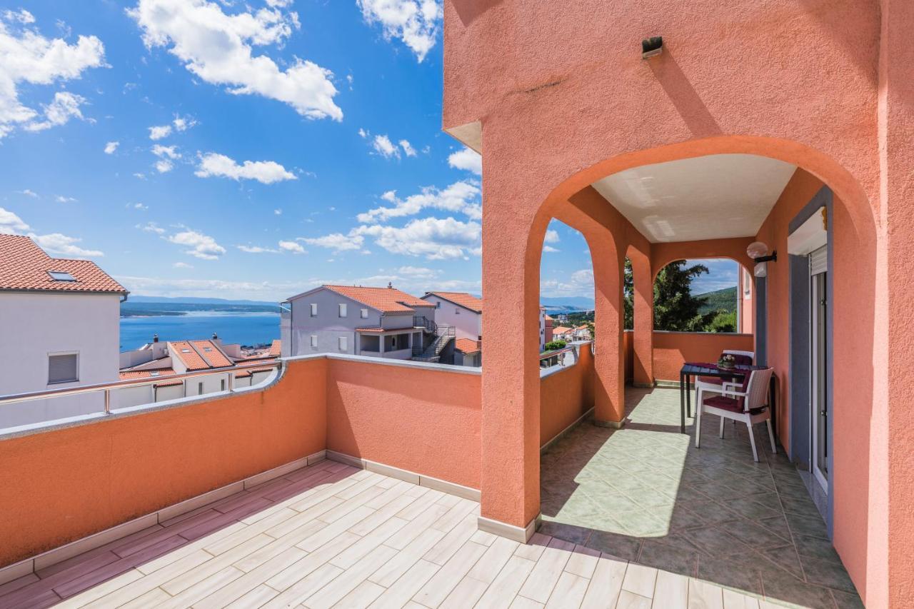 Apartments Mikanovic Crikvenica Exteriör bild