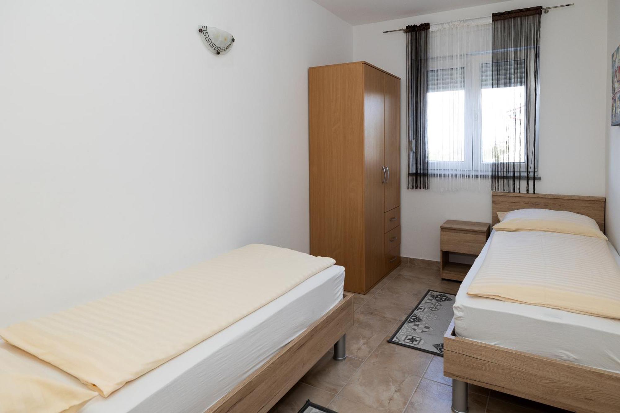 Apartments Mikanovic Crikvenica Exteriör bild