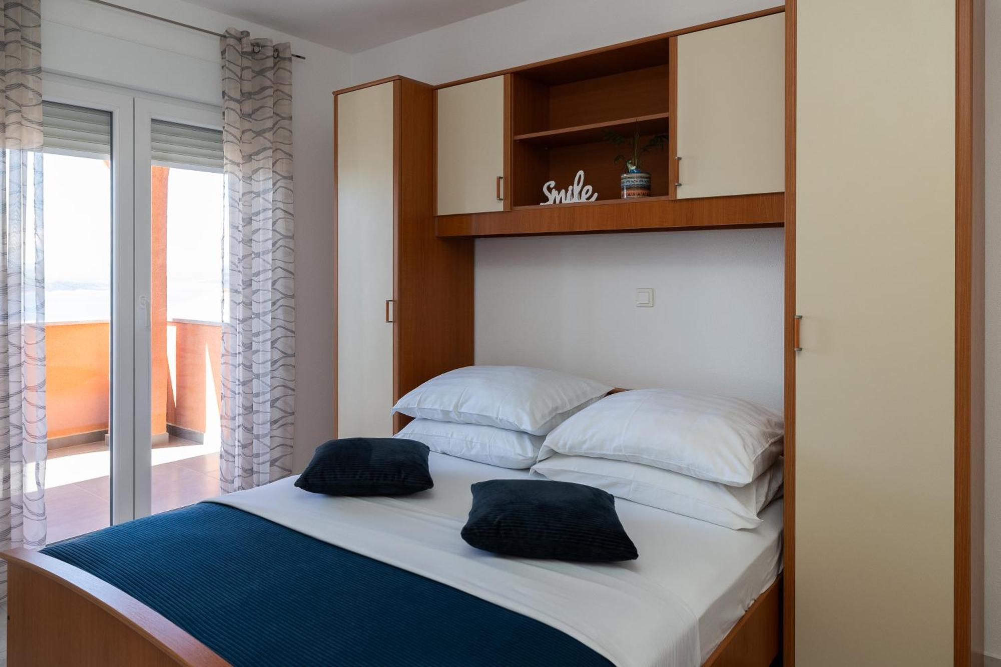 Apartments Mikanovic Crikvenica Exteriör bild